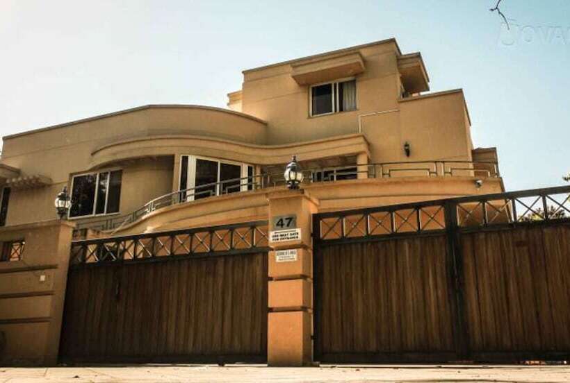 هتل Comfort Residency