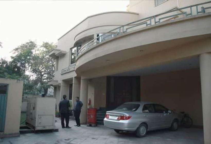 هتل Comfort Residency