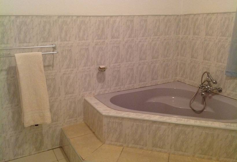 هتل Cypress Executive Lodge