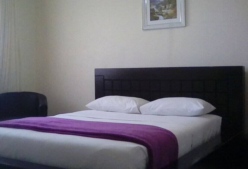 هتل Cypress Executive Lodge