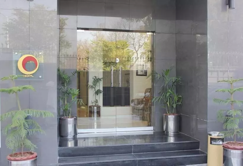 هتل One Super, Islamabad