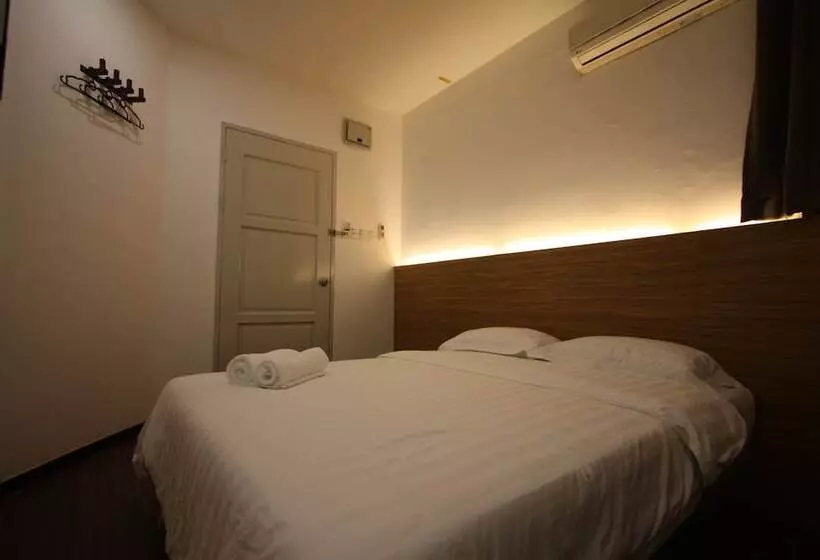Hotelli Place2stay Opposite Hilton