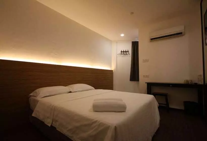 Hotelli Place2stay Opposite Hilton