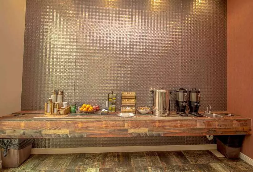 The Chandler At White Mountains, An Ascend Hotel Collection Membe