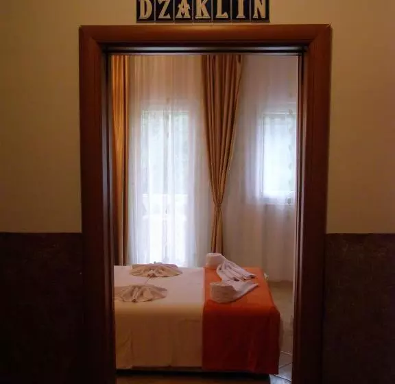 هتل Wellness & Spa Angelo Gabriel