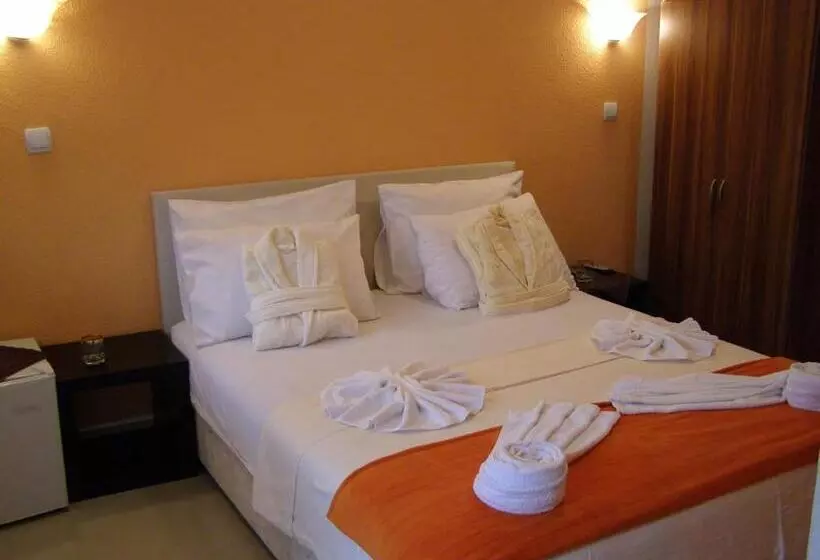 هتل Wellness & Spa Angelo Gabriel