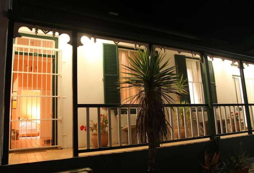 פנסיון Toverberg Guest Houses