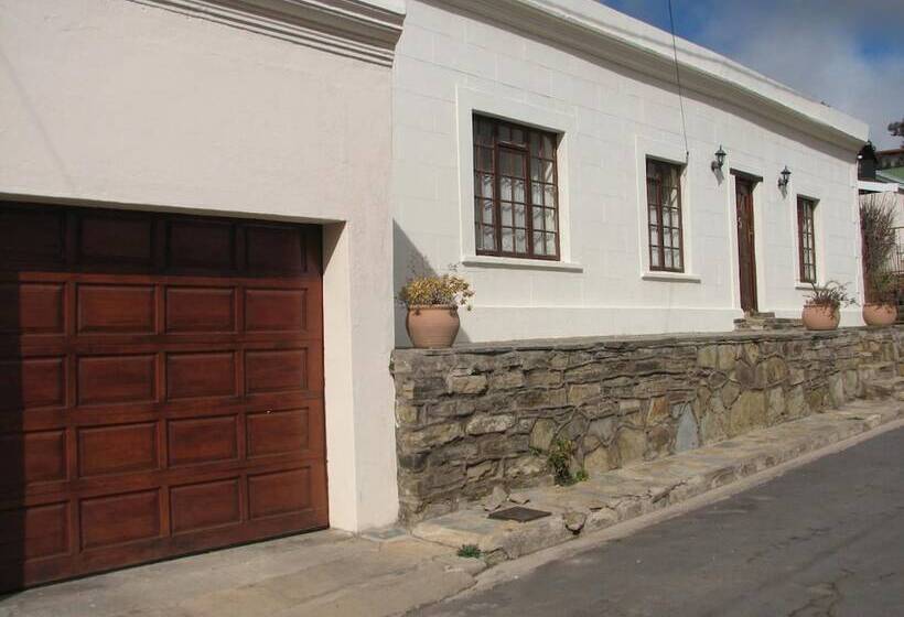 פנסיון Toverberg Guest Houses