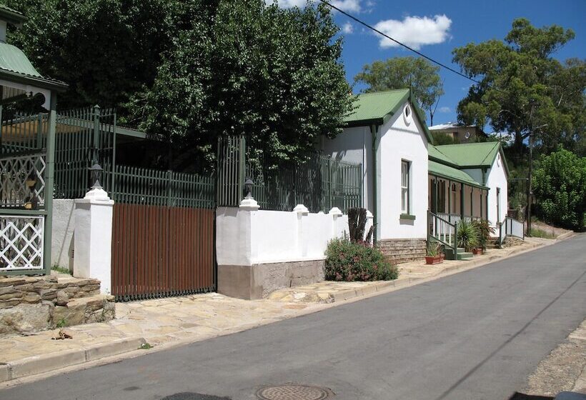 פנסיון Toverberg Guest Houses