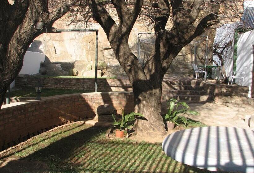 פנסיון Toverberg Guest Houses