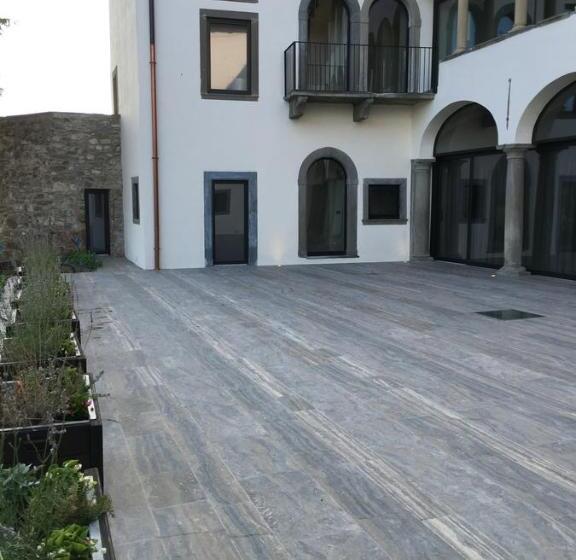 Podere Castel Merlo Resort