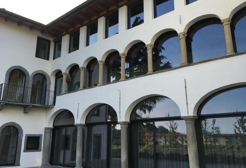 Podere Castel Merlo Resort