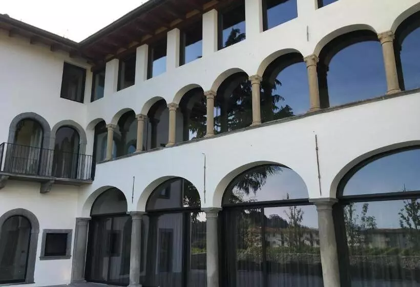 Podere Castel Merlo Resort