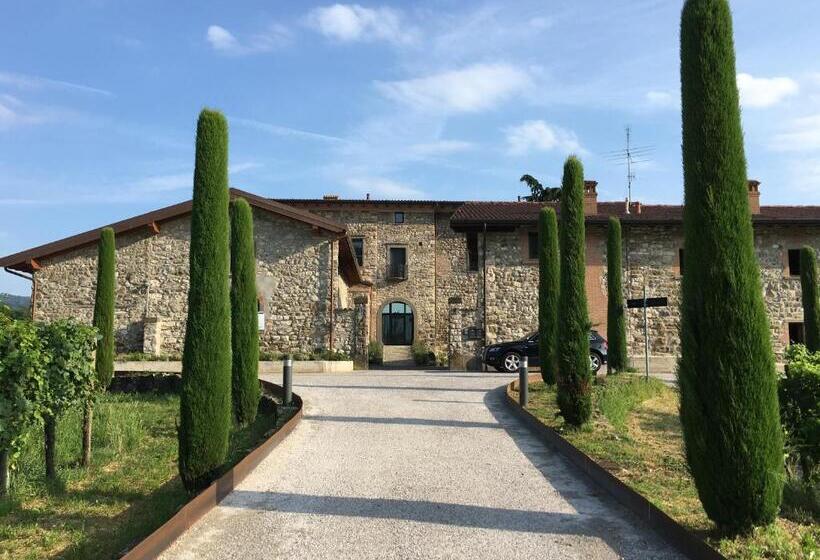 Podere Castel Merlo Resort