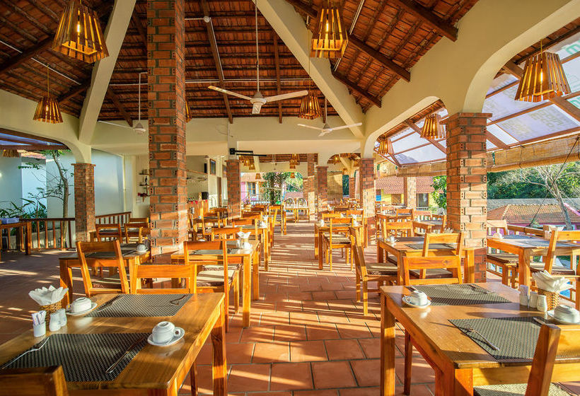 Hillside Village Resort