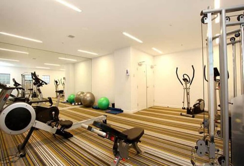 Wyndel Apartments St Kilda Views