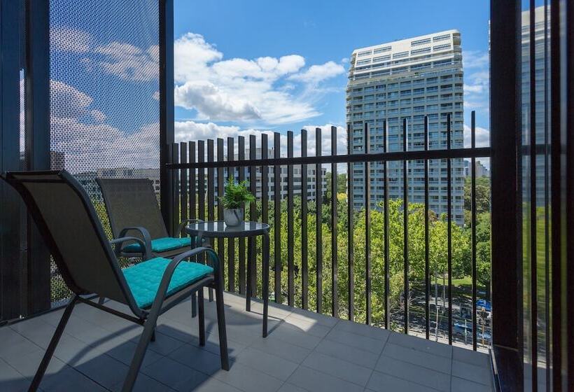 Wyndel Apartments St Kilda Views