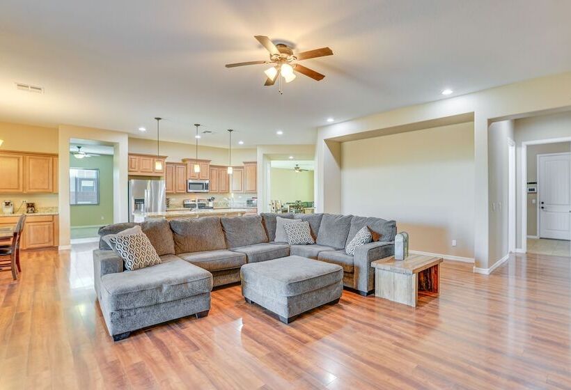 Arizona Home W/ Pool & Patio, Near Sports Stadiums