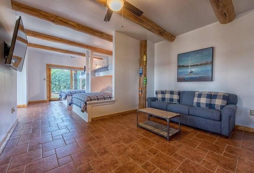 Azalea Retreat By Avantstay Sleeps 34 & Pool