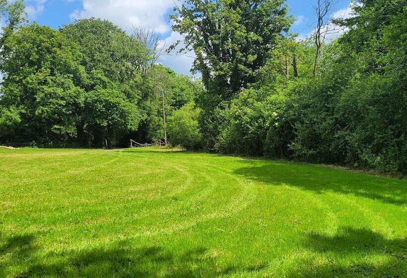 مبيت وإفطار Hideaway Escapes