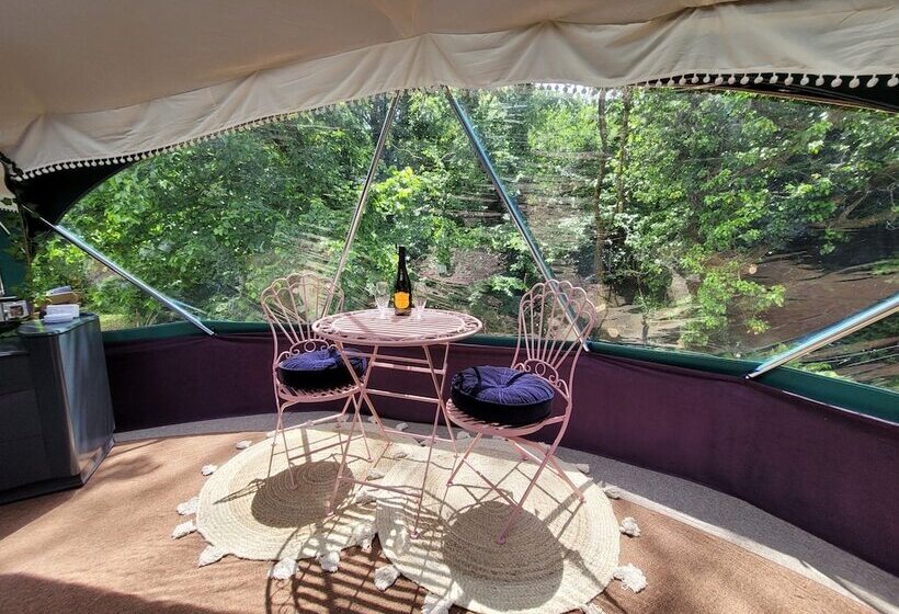 مبيت وإفطار Hideaway Escapes