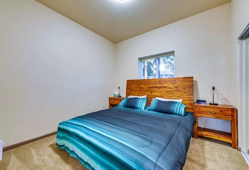 Game Room, Hot Tub & Mtn View: Bonney Lake Retreat