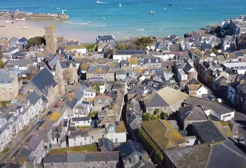 Bos Cres   A Fisherman S Cottage In St Ives Town