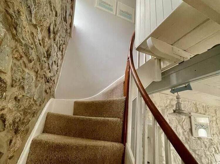 Bos Cres   A Fisherman S Cottage In St Ives Town