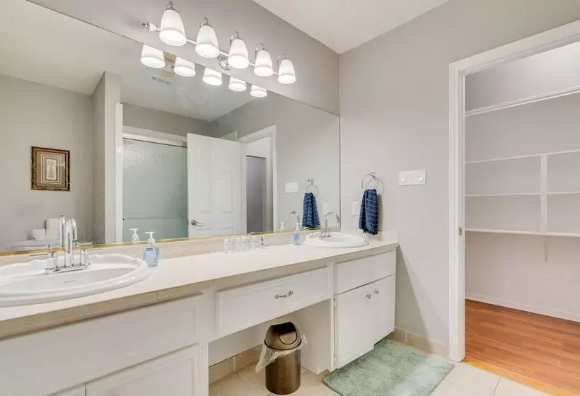 Cedar Park Home W/ Private Fenced In Pool!