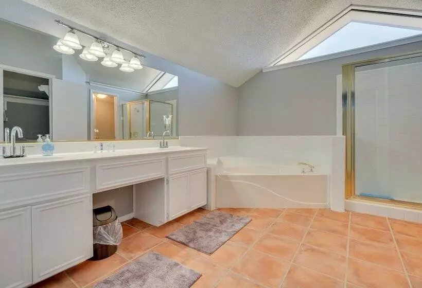 Cedar Park Home W/ Private Fenced In Pool!