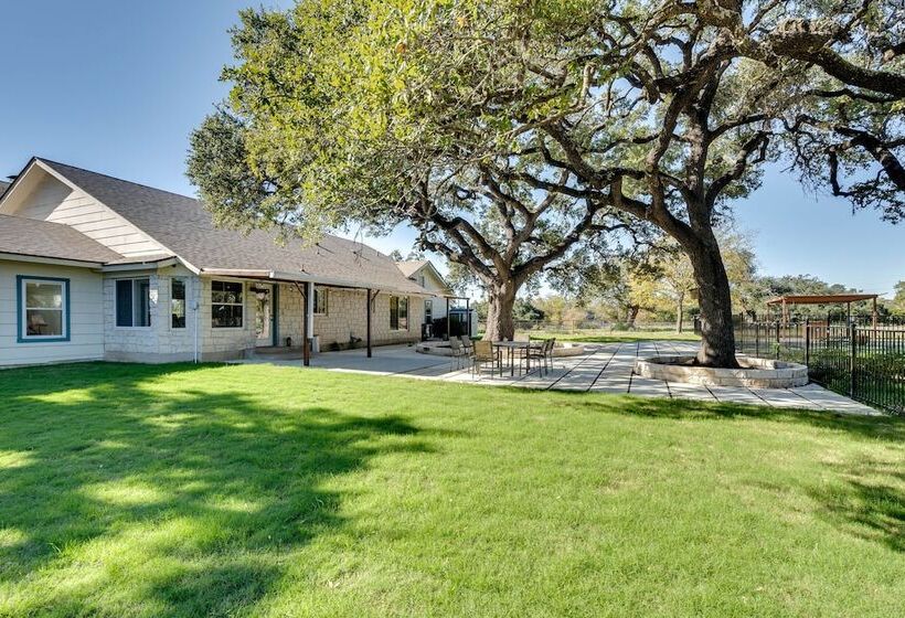 Cedar Park Home W/ Private Fenced In Pool!