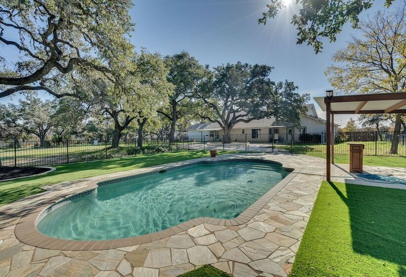 Cedar Park Home W/ Private Fenced In Pool!