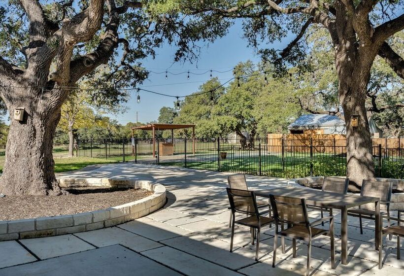 Cedar Park Home W/ Private Fenced In Pool!