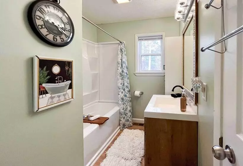 Charming Cottage W/ Hot Tub: 15 Mi To Chattanooga!