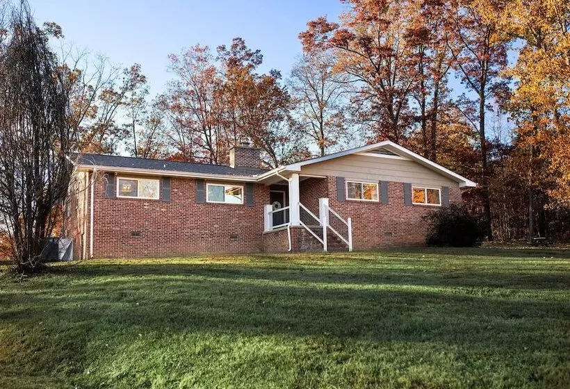 Charming Cottage W/ Hot Tub: 15 Mi To Chattanooga!