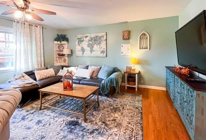 Charming Cottage W/ Hot Tub: 15 Mi To Chattanooga!