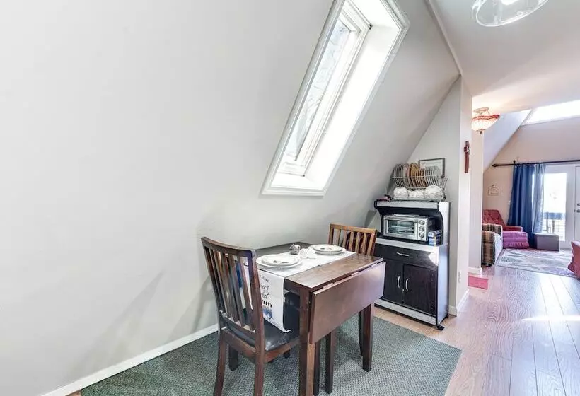 Charming Franklin Cabin With Deck: Stunning Views!