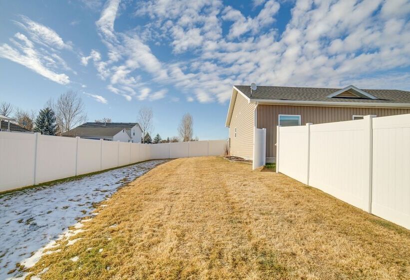 Charming Idaho Falls Home   5 Mi To Downtown!