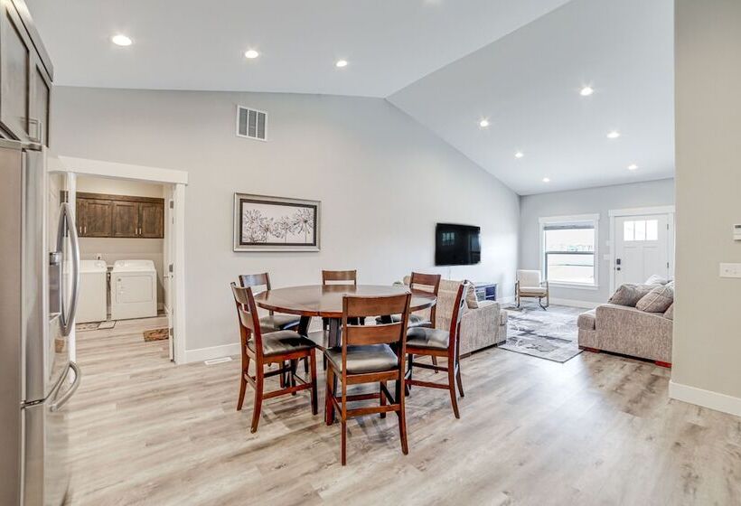 Charming Idaho Falls Home   5 Mi To Downtown!