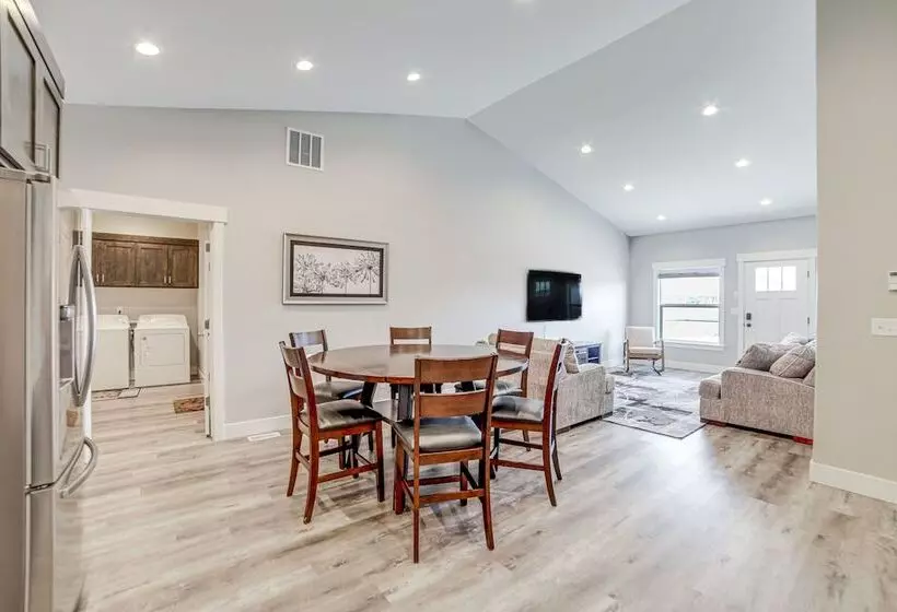 Charming Idaho Falls Home   5 Mi To Downtown!