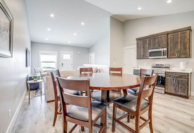 Charming Idaho Falls Home   5 Mi To Downtown!