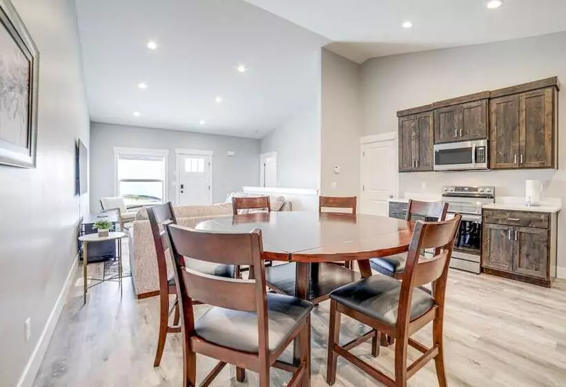 Charming Idaho Falls Home   5 Mi To Downtown!