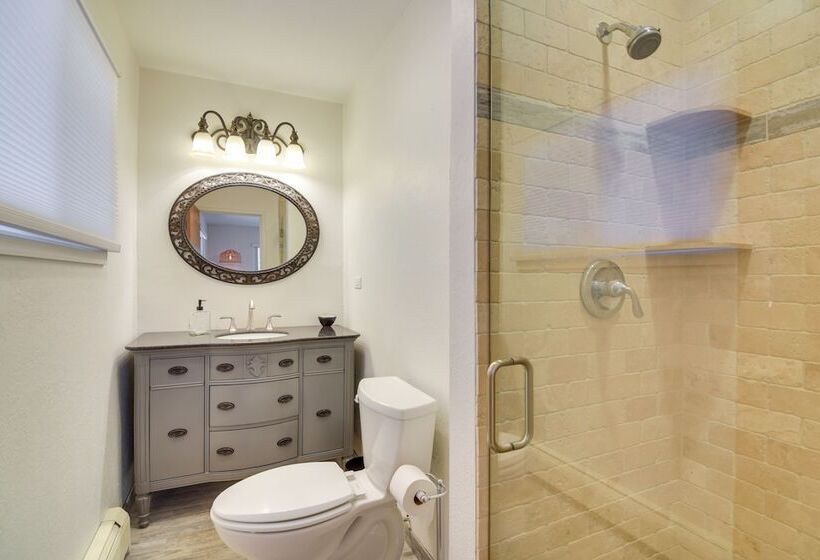 6 Mi To Staunton State Park: Conifer Home W/ Deck