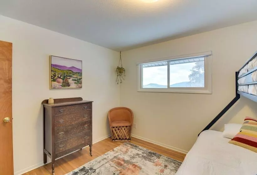 6 Mi To Staunton State Park: Conifer Home W/ Deck