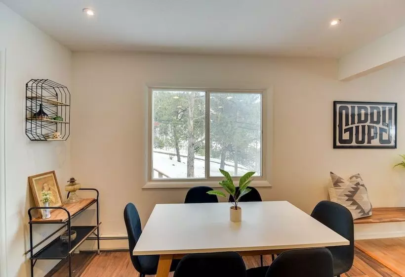 6 Mi To Staunton State Park: Conifer Home W/ Deck