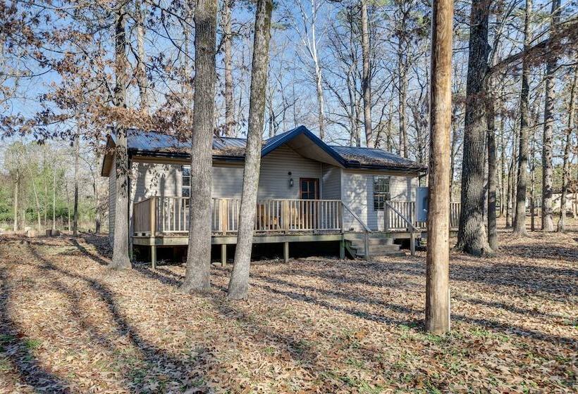 Cozy Broken Bow Cabin W/ Fire Pit, 5 Mi To Water!
