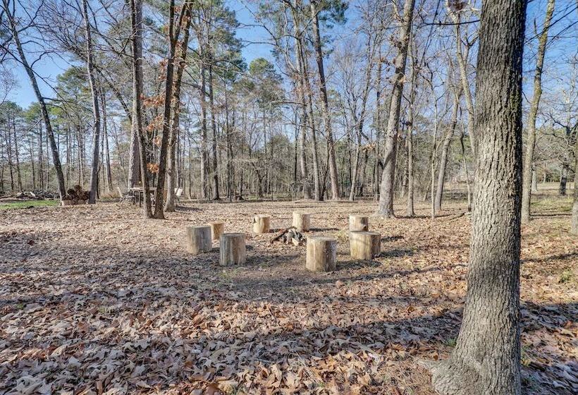Cozy Broken Bow Cabin W/ Fire Pit, 5 Mi To Water!