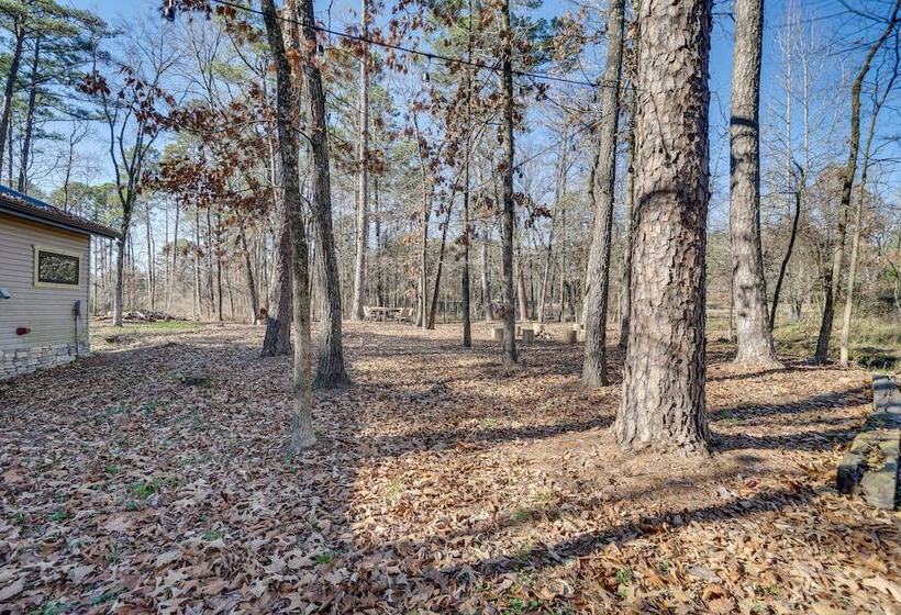 Cozy Broken Bow Cabin W/ Fire Pit, 5 Mi To Water!