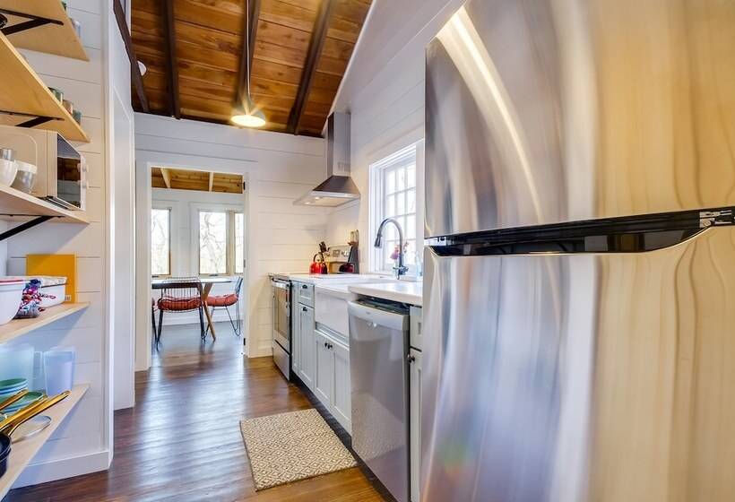 Cozy Steelville Retreat: River + Trail Access!