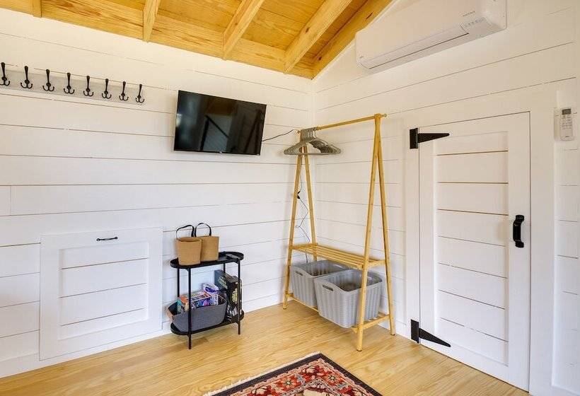 Cozy Steelville Retreat: River + Trail Access!